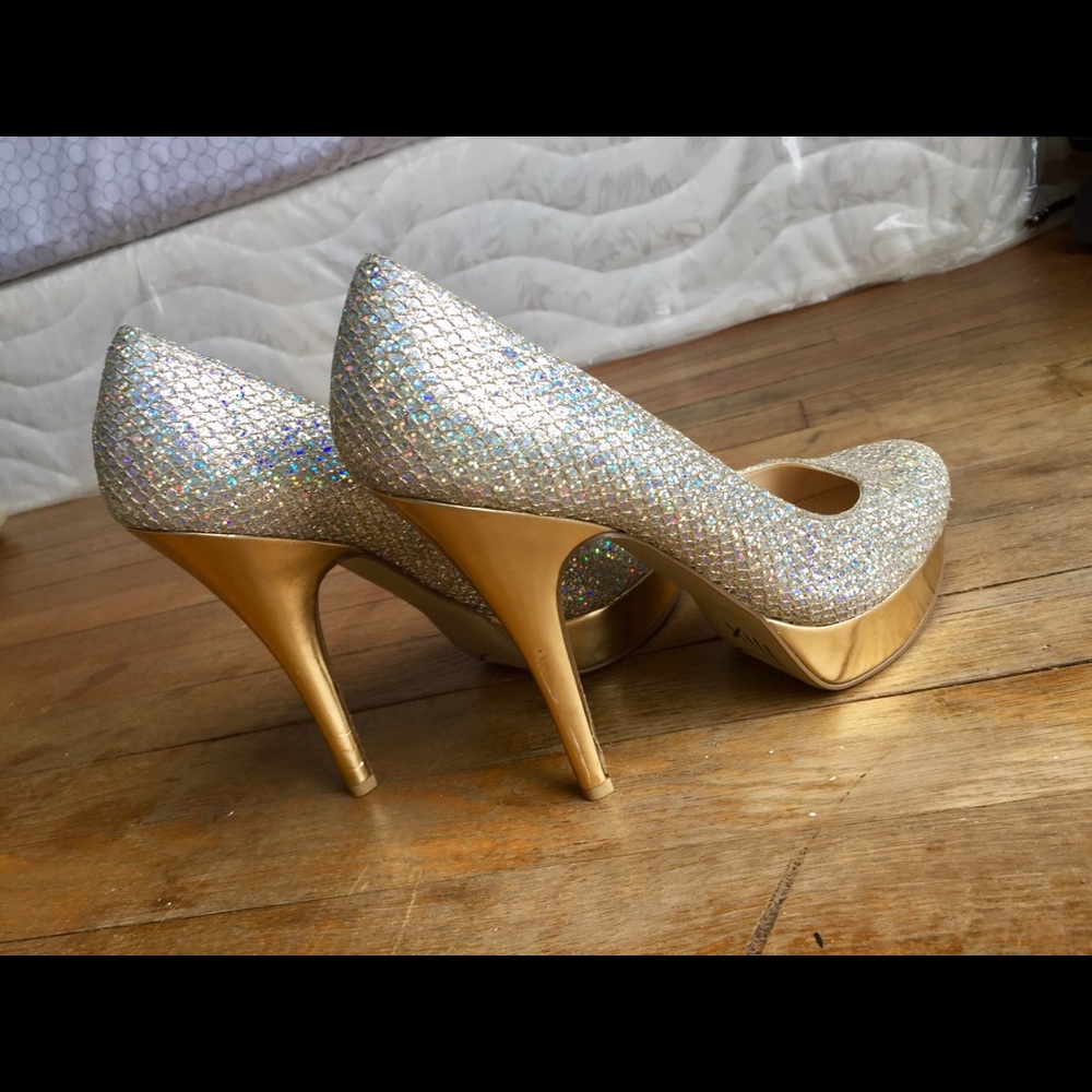 Mermaid Heels -Like New - Picture 6 of 8